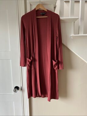 Wantable Ribbed Open-Front Long Cardigan - Brick Red